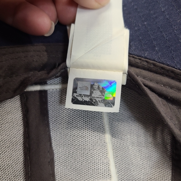 North Face Unisex Navy & Gray Trucker Hat - Picture 4 of 7